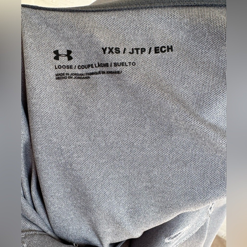 Under Armour Youth Boys Gray Short Sleeve Polo Shirt YXS JTP ECH - Picture 5 of 5